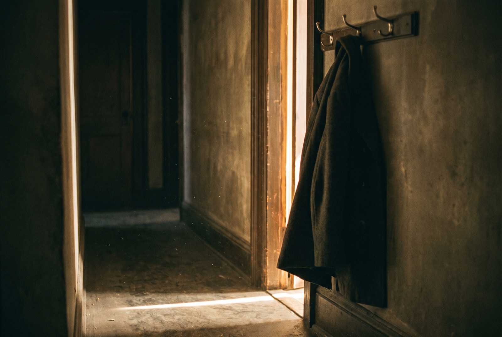 Do Avoidant Exes Come Back? Yes — On a Longer Clock